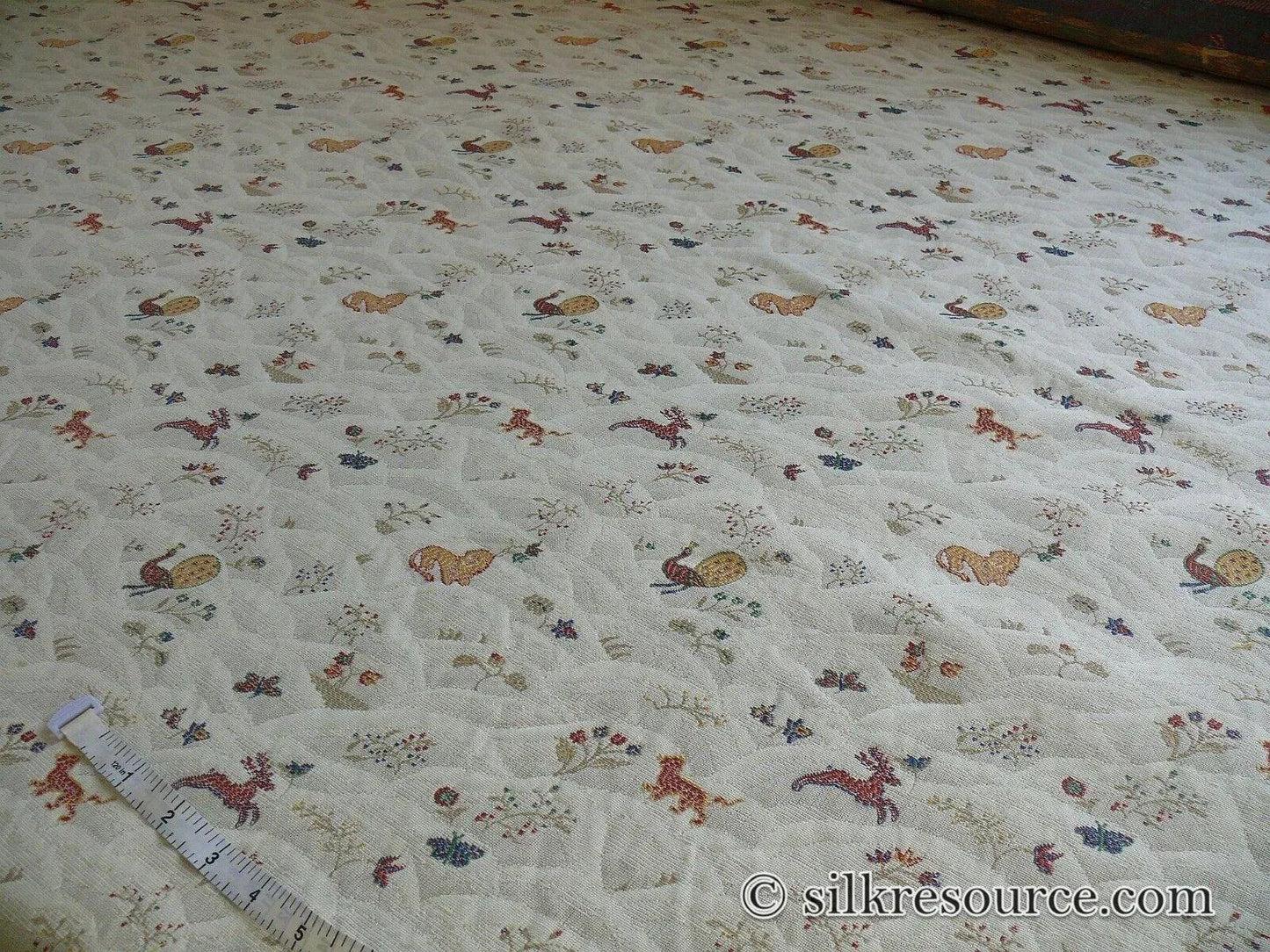 By Yd KRAVET SMALL ANIMALS SNOWY MOUNTAIN TAPESTRY LION PEACOCK MSRP USD 149/Y