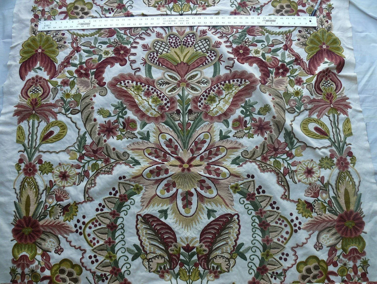 2.37Y Scalamandre Magnificent Lalita Rose Heavy Crewel Paisley MSRP USD 1170 (467867)