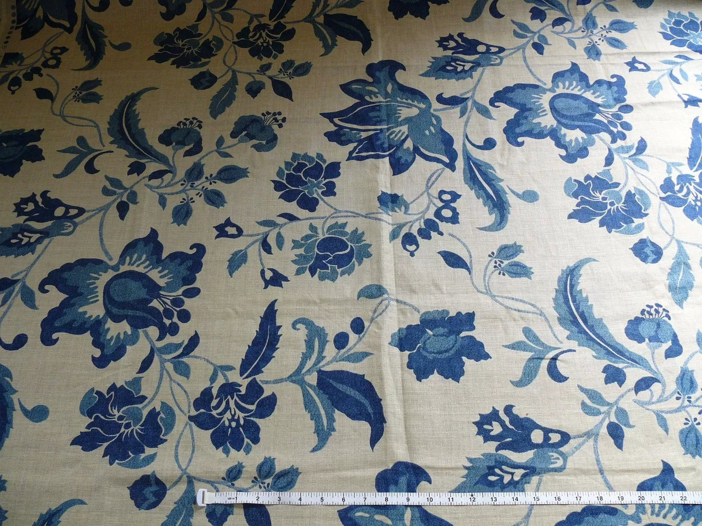 1.9Y  Osborne $ Little/Nina Campbell White Indigo &amp; Beige Blue Linen Print #887
