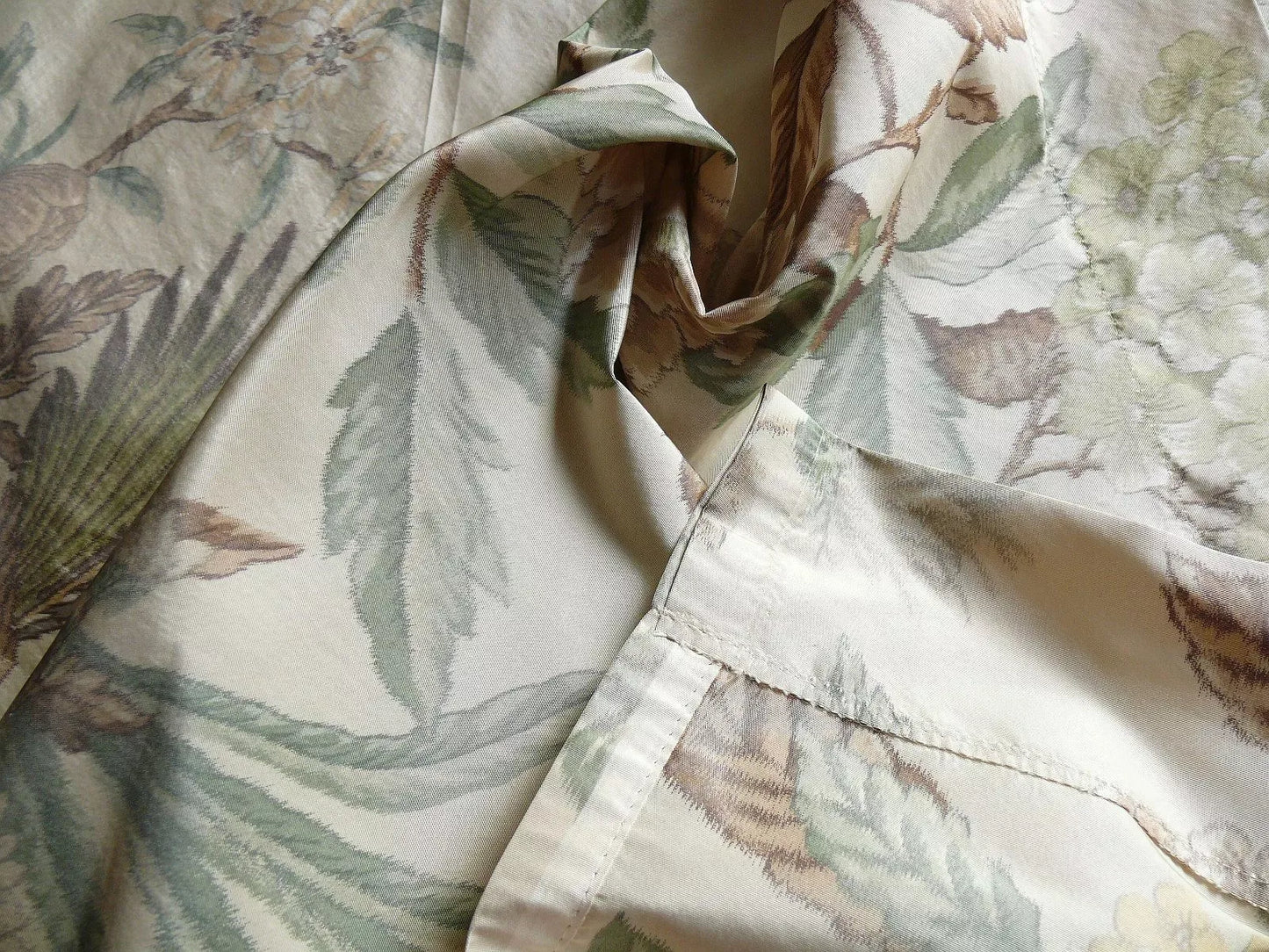 1.1y Scalamandre Oiseau des Exotique 100% Silk Warp Print Bird Beige Cream