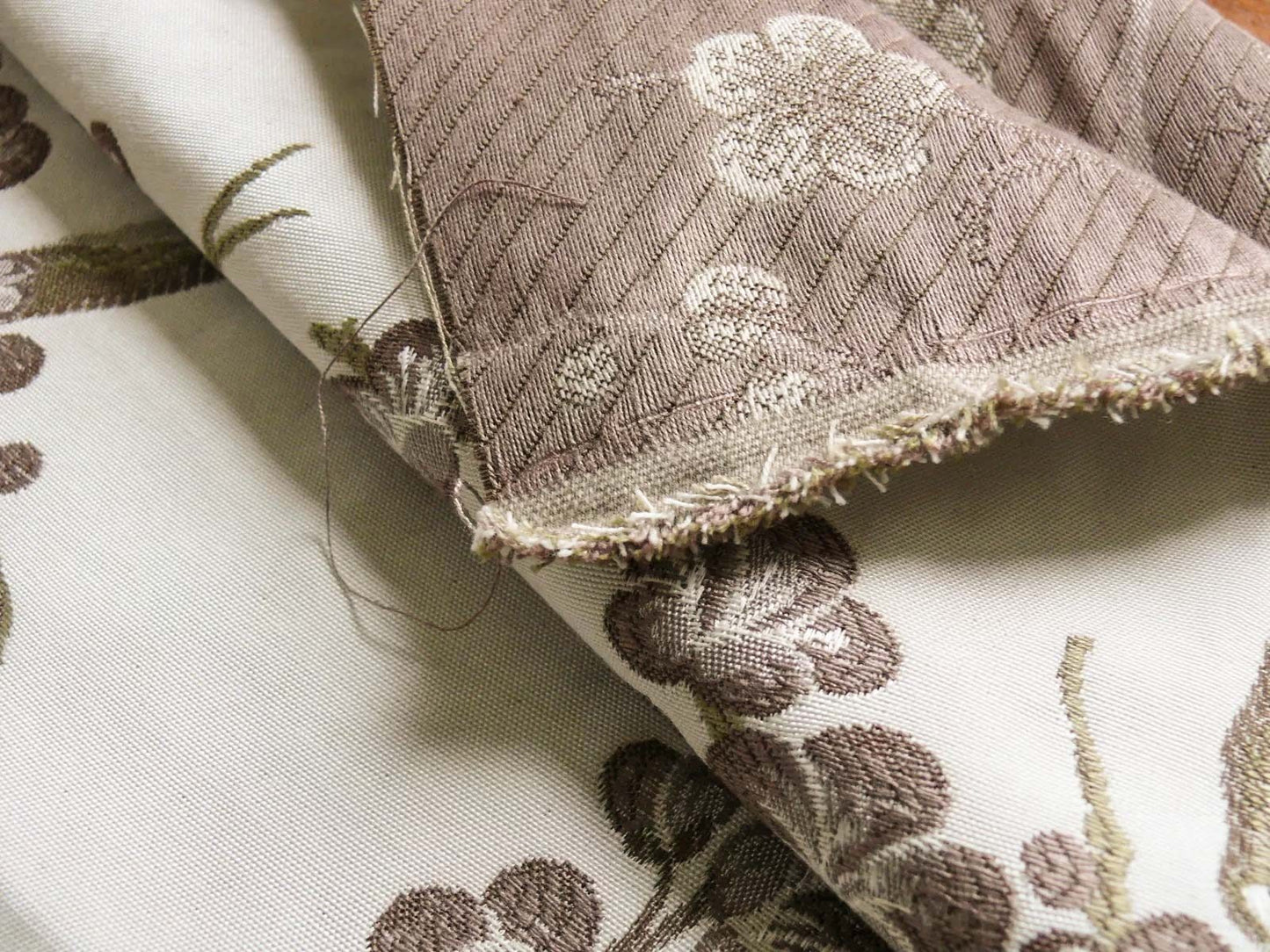 Robert Allen Italian Tapestry Japanese Cherry Tree in Mauve HiEnd! 4.75Y