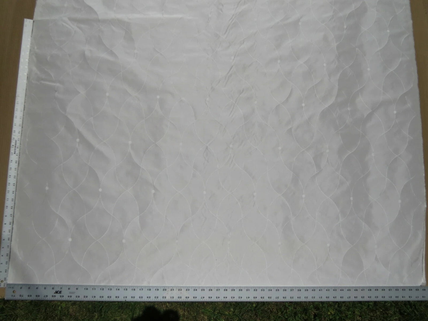 Clarence House St Laurent Silk Taffeta Jacquard Ogee Fabric - White - By The Yard