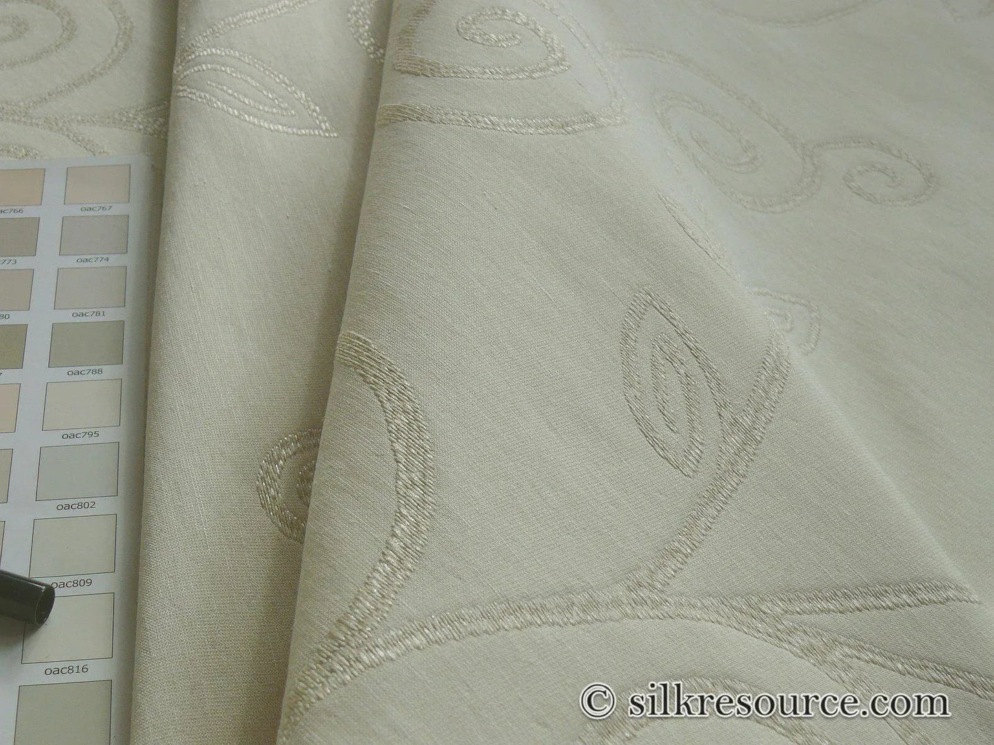 Scalamandre Soren Ivory White Modern Crewel Foliage Vine Linen MSRP USD 185+/Y