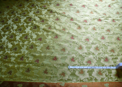 100% Silk Lampas Tri-leaf Flower "quince" Green White Red