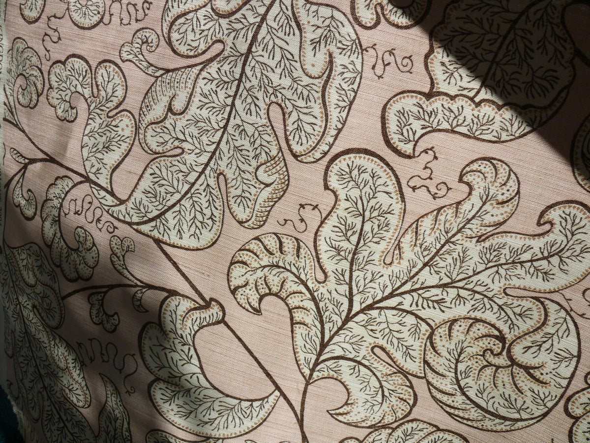 By Yard Scalamandre Wallace Linen Jacobean Print From Uk Pink Brown MSRP USD 160/Y