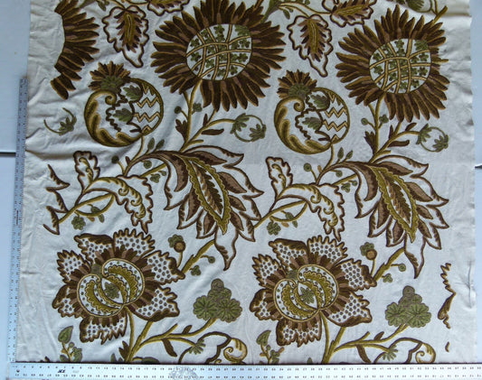 Lee Jofa Jardin Crewel Wool Cotton - Olive Green Gold