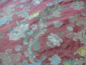 SCALAMANDRE OLD WORLD WEAVERS LOUIS XV SILK LAMPAS CHINESE RED M