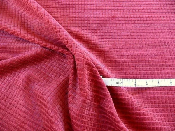 2.75Y LEE JOFA RUBY RED SQUARE PUSHBUTTON VELVET 100% LINEN